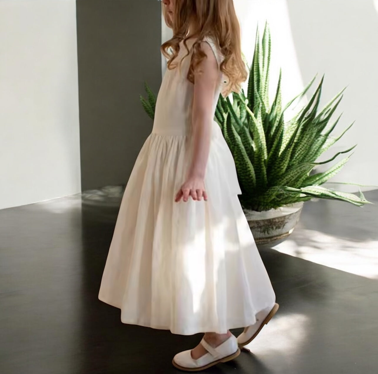 Linen V-Back Dress